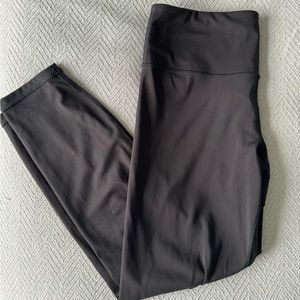 Athleta Elation Training 7/8 Leggings size Medium